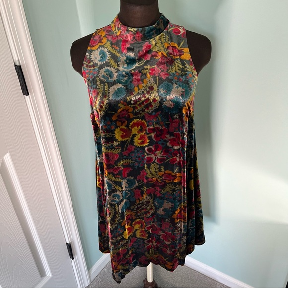 LOFT Dresses & Skirts - Loft sleeveless mock neck floral velvet swing dress size XS